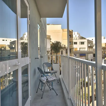Apartment With Pool Msida