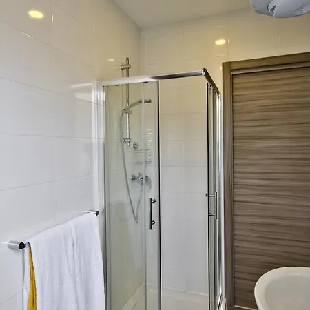 With Pool Апартаменты Мсида